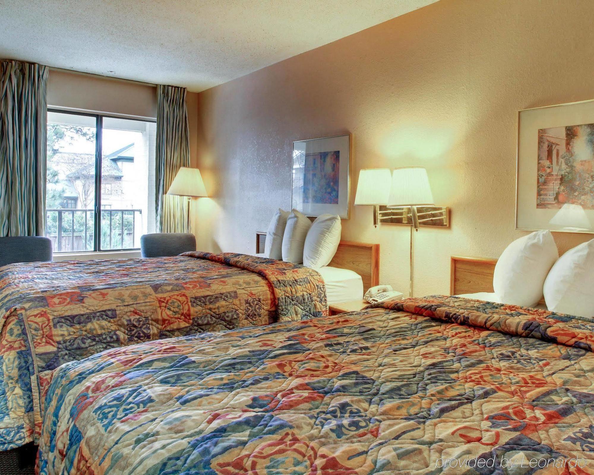 Econo Lodge North 리젤런드 외부 사진